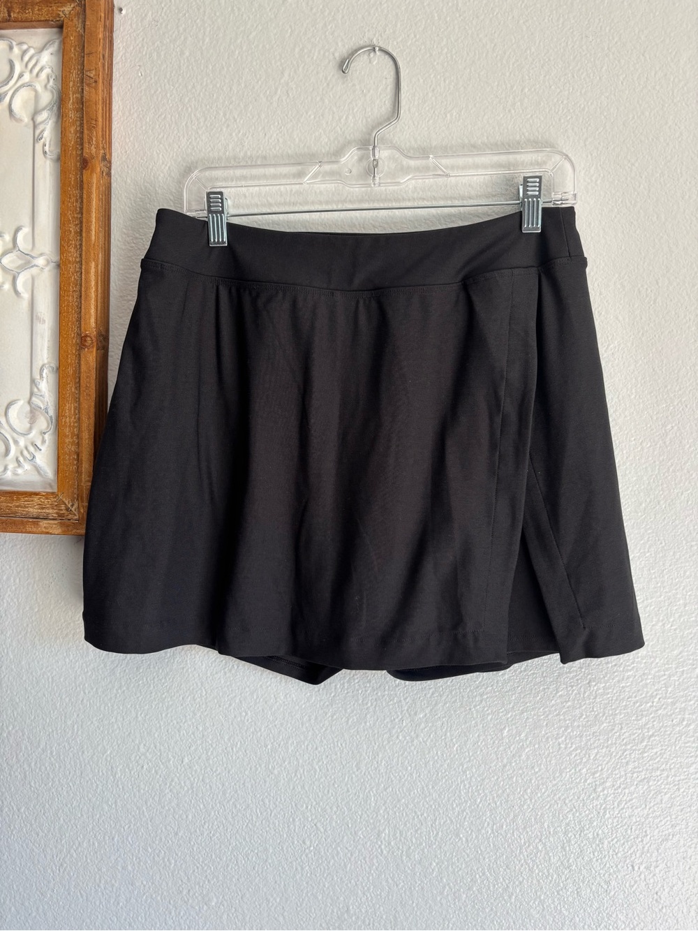 Outdoor Voices Women's Skort Size Large Black Golf Tennis Side Slit Athletic